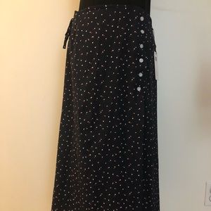 Brand new Little Mountain brand skirt